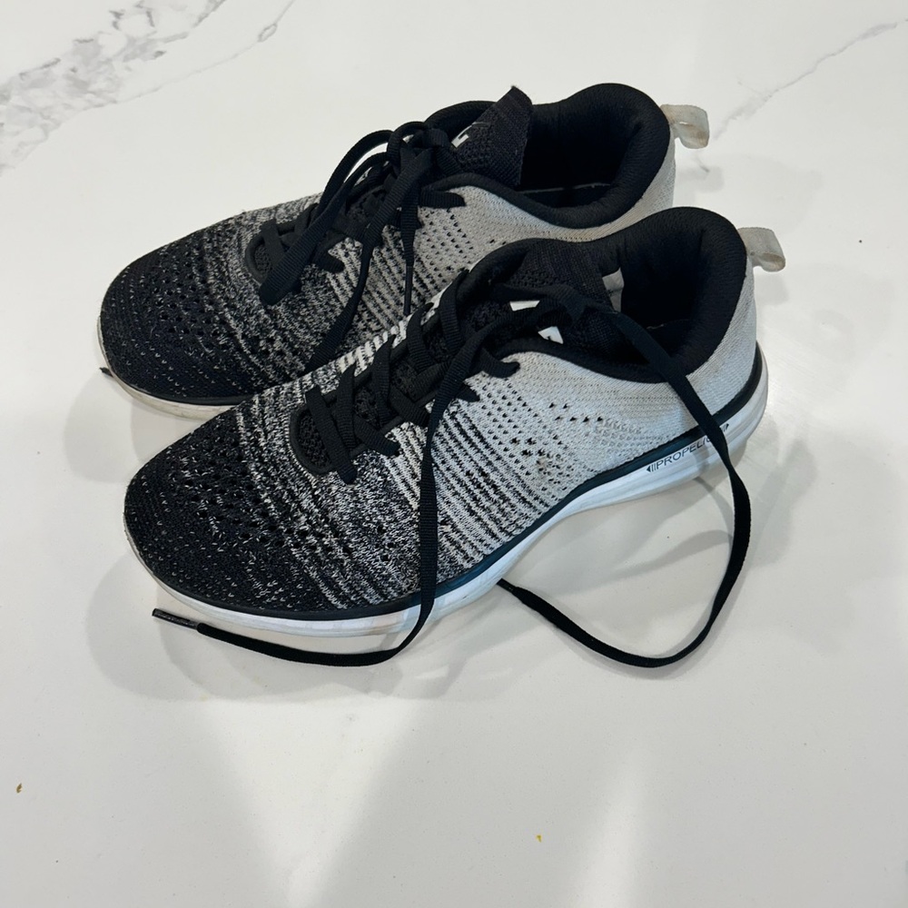 APL Shoes